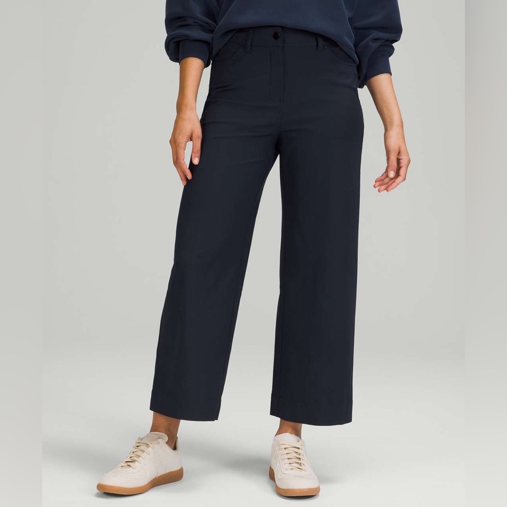 lululemon athletica City Sleek 5 Pocket Wide Leg High Rise Pant in Black NWOT